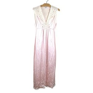 60's Vanity Fair Lingerie Nightgown Medium Pink Long Ivory Lace V Ne…